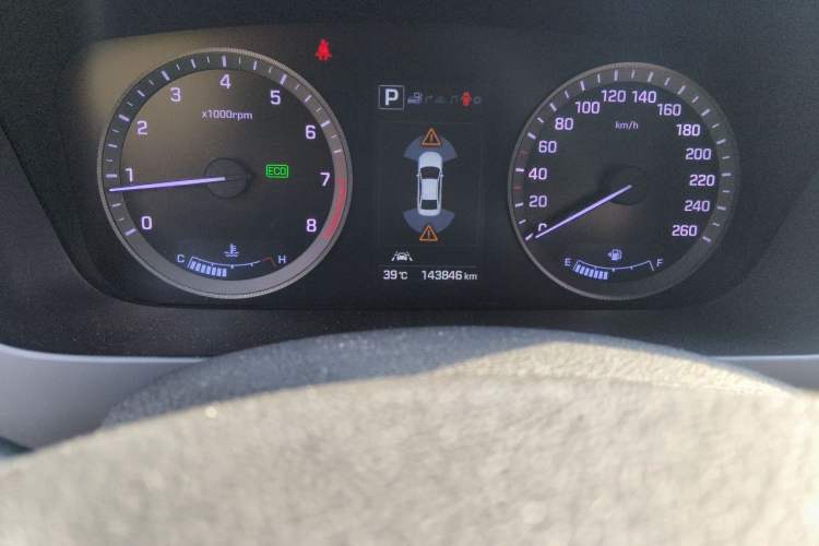Used Hyundai Sonata 2015 2.4L TOP Flagship Edition Odometer Close Up