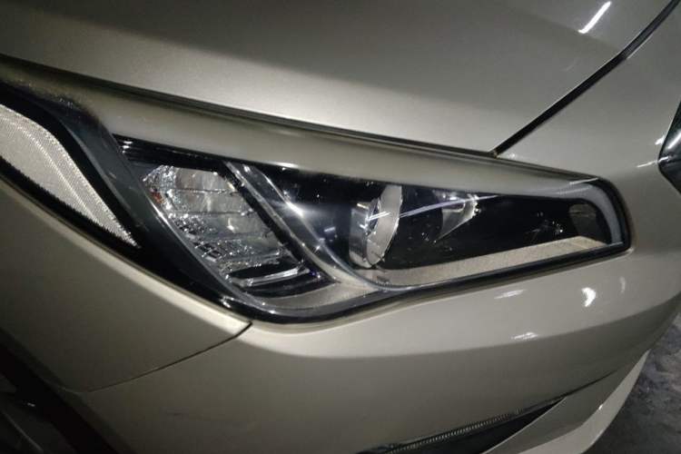 Used Hyundai Sonata 2015 1.6T GLX Advanced Model Right Front Headlight