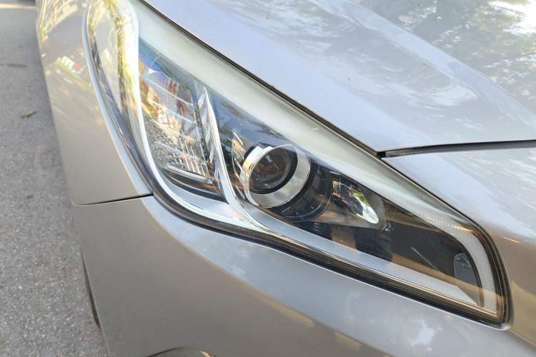 Used Hyundai Sonata 2015 1.6T GLX Advanced Model Right Front Headlight