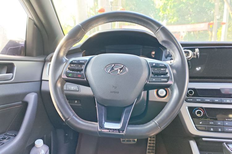 Used Hyundai Sonata 2015 1.6T GLX Advanced Model Steering Wheel