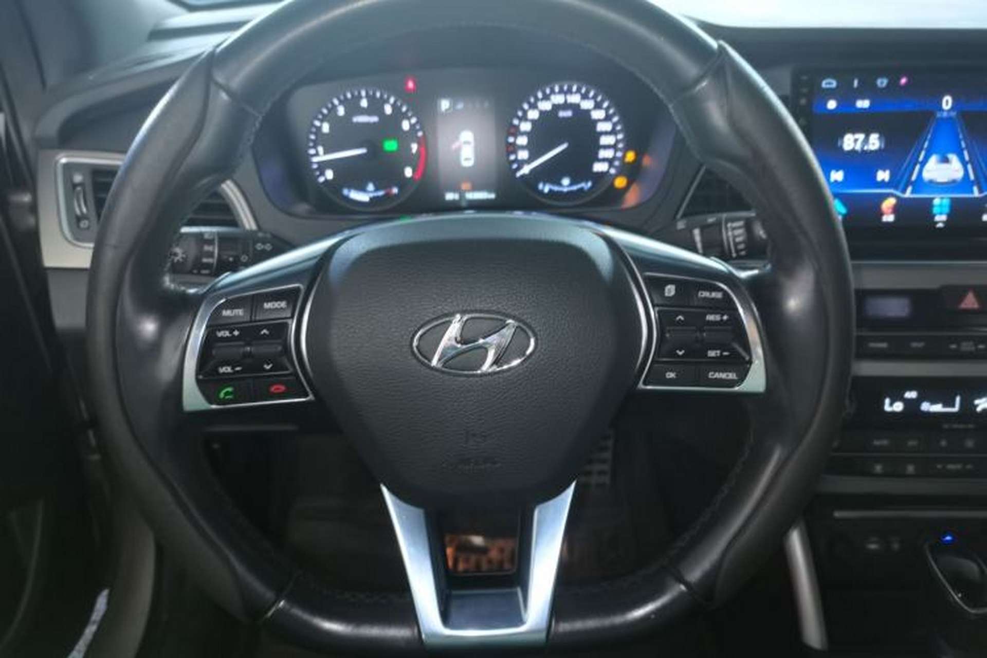 Used Hyundai Sonata 2015 1.6T GLX Advanced Model Steering Wheel