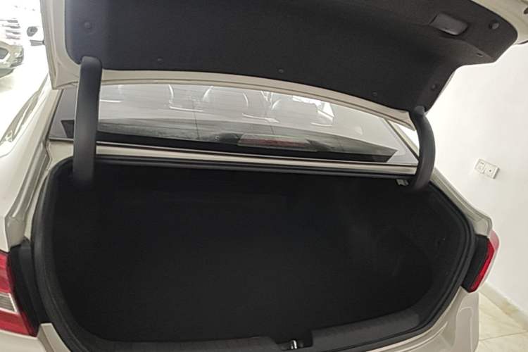 Used Hyundai Sonata 2015 1.6T GX Comfort Model Trunk