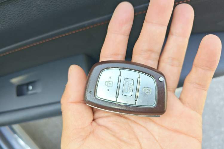 Used Hyundai Sonata 2015 1.6T GLX Advanced Model Vehicle Key