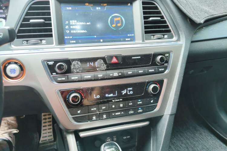 Used Hyundai Sonata 2015 1.6T GLS Smart Model Audio And AC Panel