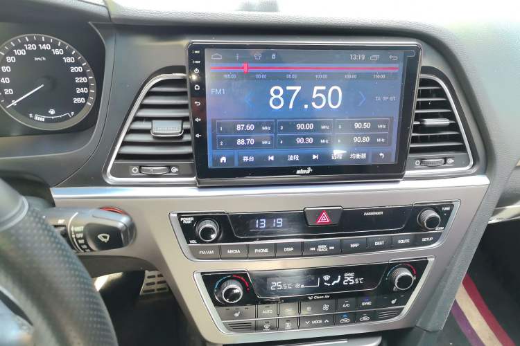 Used Hyundai Sonata 2015 1.6T GLX Advanced Model Audio And AC Panel