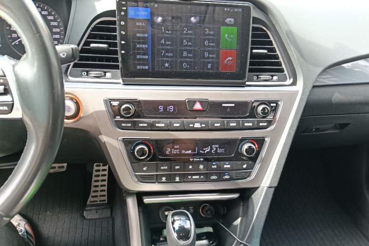 Used Hyundai Sonata 2015 1.6T GLS Smart Model Audio And AC Panel