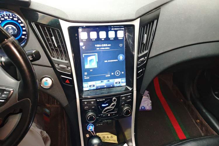 Used Hyundai Sonata 2015 Classic 2.4L Automatic Luxury Version China V Standard Audio And AC Panel