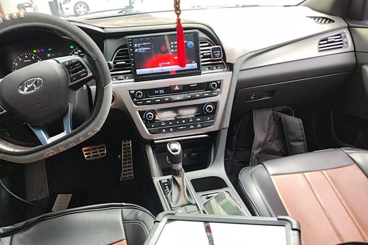 Used Hyundai Sonata 2015 1.6T GLX Advanced Model Audio And AC Panel