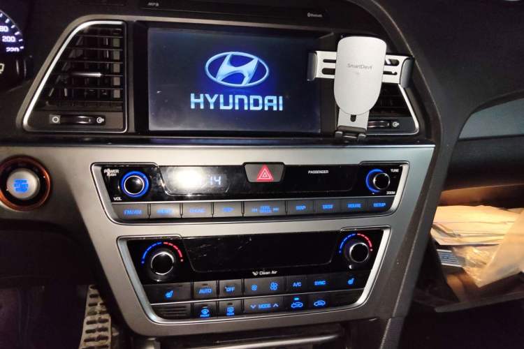 Used Hyundai Sonata 2015 1.6T GLS Smart Model Audio And AC Panel