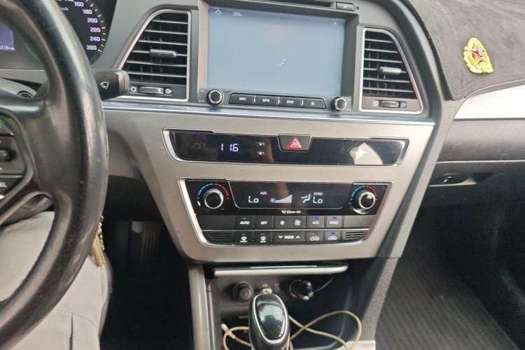 Used Hyundai Sonata 2015 1.6T GS Fashion Edition Audio And AC Panel
