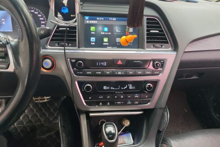 Used Hyundai Sonata 2015 1.6T GLS Smart Model Audio And AC Panel