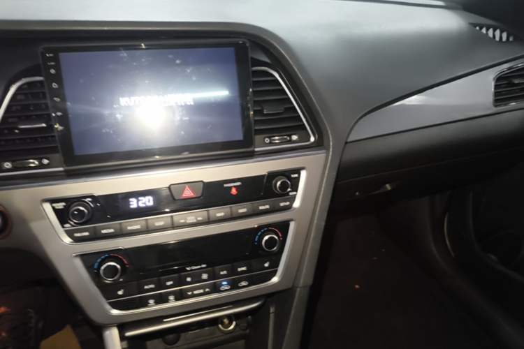 Used Hyundai Sonata 2015 1.6T GLS Smart Model Audio And AC Panel