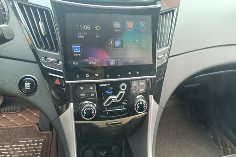 Used Hyundai Sonata 2015 Classic 2.0L Automatic Luxury Edition Audio And AC Panel