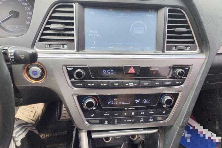 Used Hyundai Sonata 2015 1.6T DLX Prestige Model Audio And AC Panel