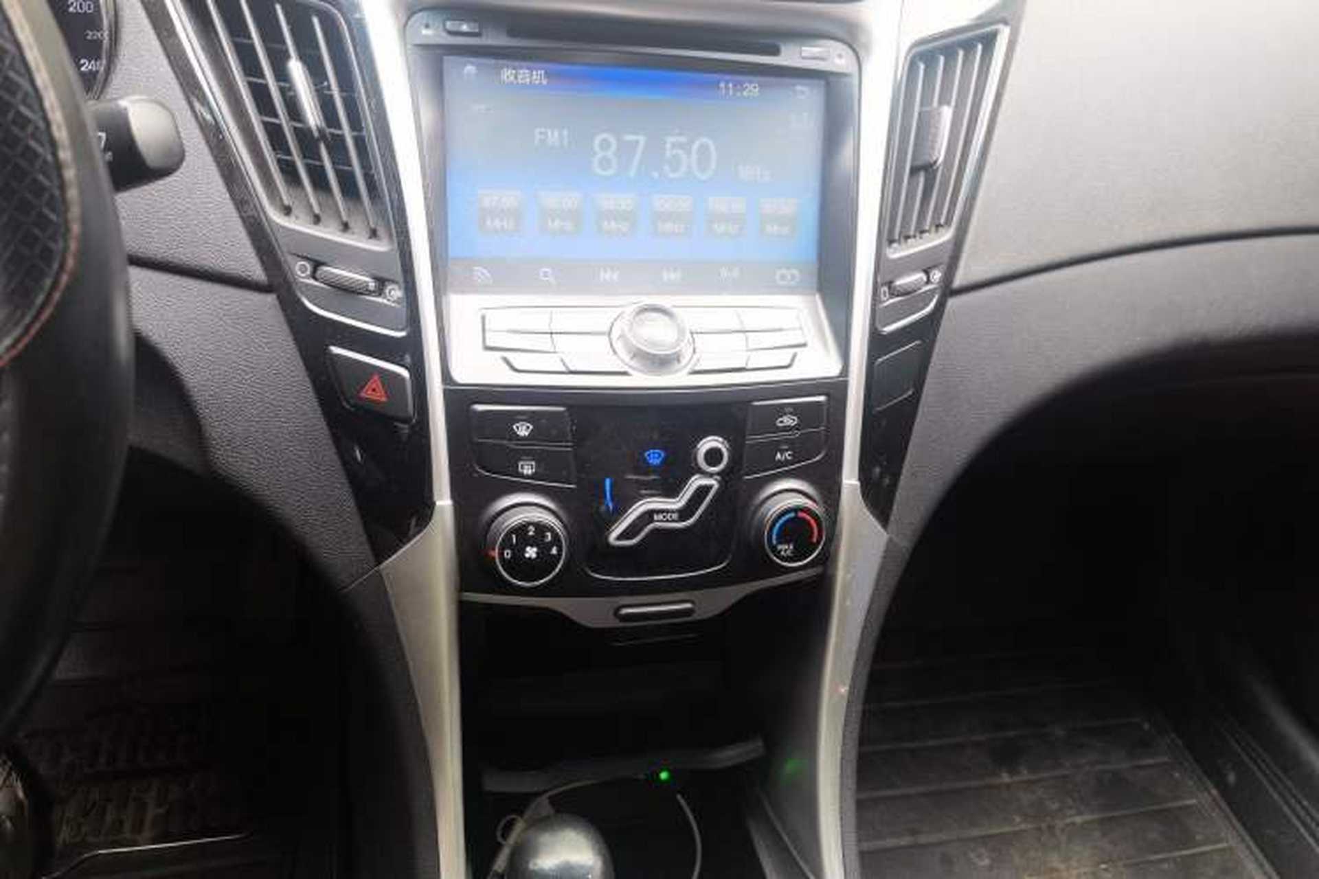 Used Hyundai Sonata 2015 Classic 2.0L Automatic Leading Edition Audio And AC Panel