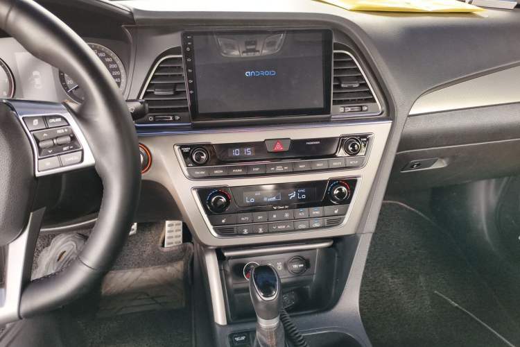 Used Hyundai Sonata 2015 1.6T GLX Advanced Model Audio And AC Panel