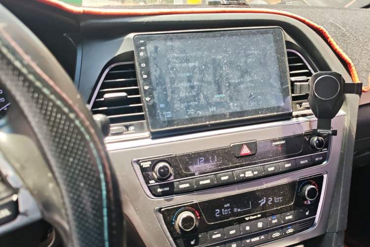 Used Hyundai Sonata 2015 1.6T DLX Prestige Model Audio And AC Panel