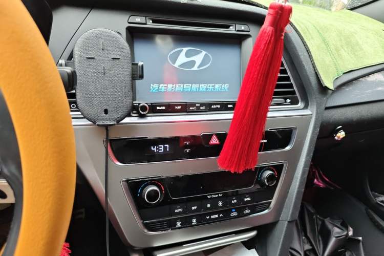 Used Hyundai Sonata 2015 1.6T GS Fashion Edition Audio And AC Panel