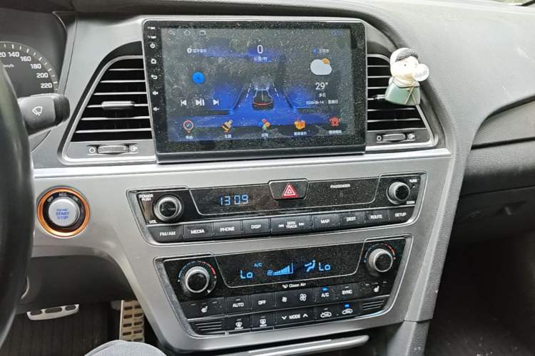 Used Hyundai Sonata 2015 1.6T DLX Prestige Model Audio And AC Panel