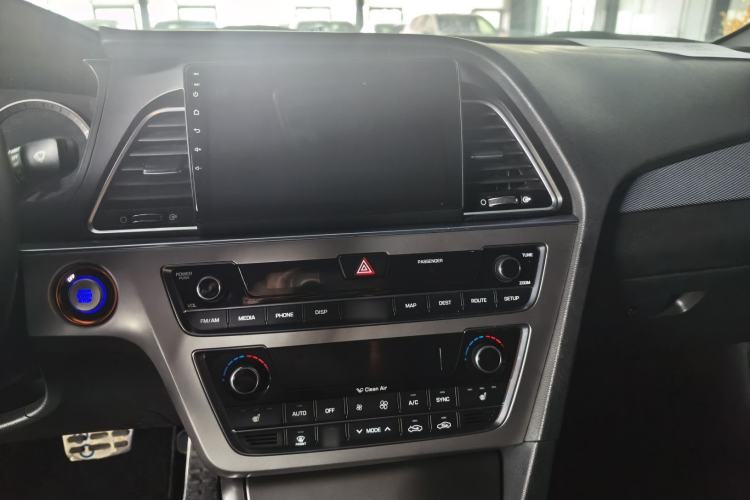 Used Hyundai Sonata 2015 1.6T GLS Smart Model Audio And AC Panel