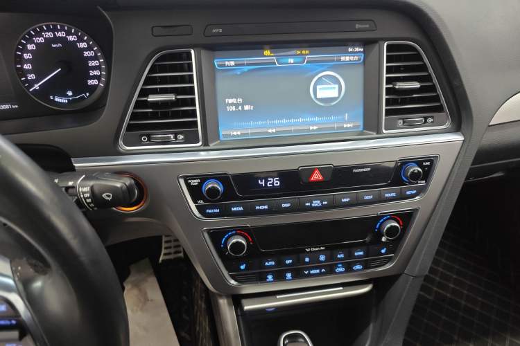 Used Hyundai Sonata 2015 1.6T GLX Advanced Model Audio And AC Panel