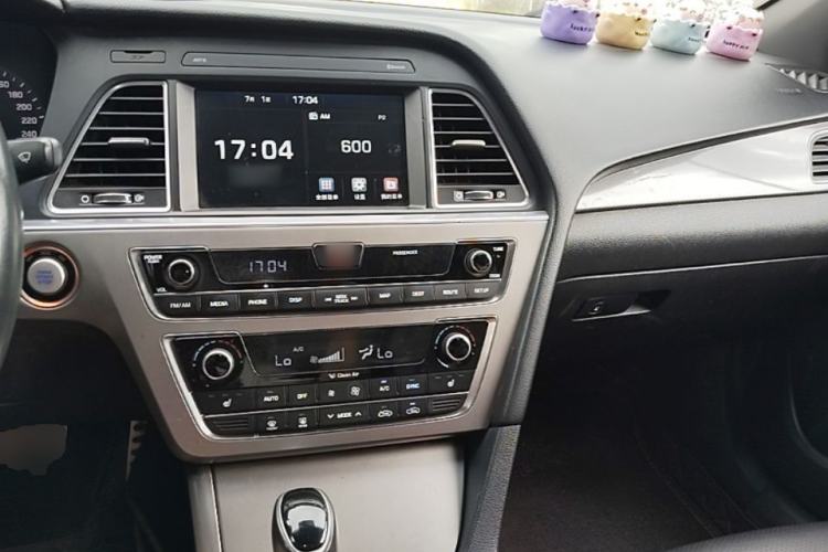Used Hyundai Sonata 2015 1.6T GLS Smart Model Center Console