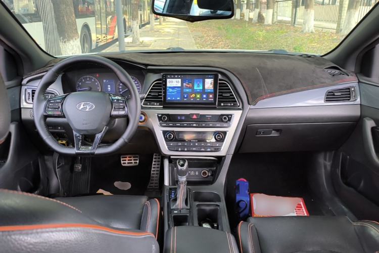 Used Hyundai Sonata 2015 1.6T GLS Smart Model Center Console