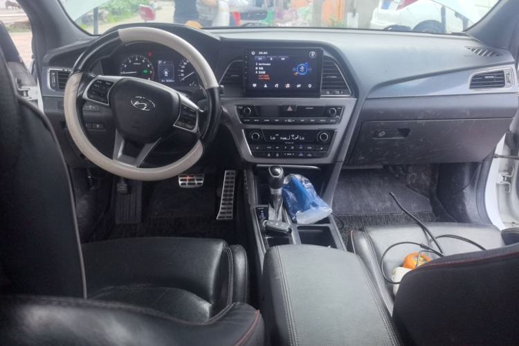 Used Hyundai Sonata 2015 1.6T GLS Smart Model Center Console