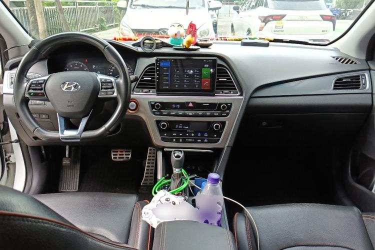 Used Hyundai Sonata 2015 1.6T GLS Smart Model Center Console