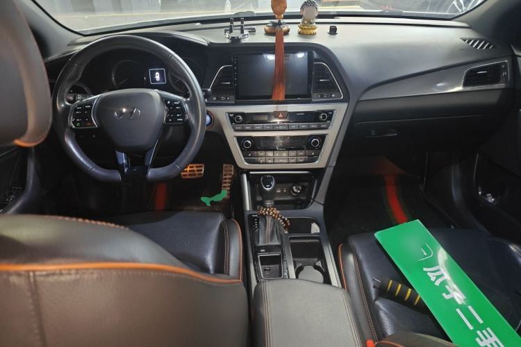 Used Hyundai Sonata 2015 1.6T GLS Smart Model Center Console
