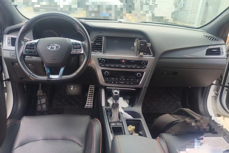 Used Hyundai Sonata 2015 1.6T GLS Smart Model Center Console