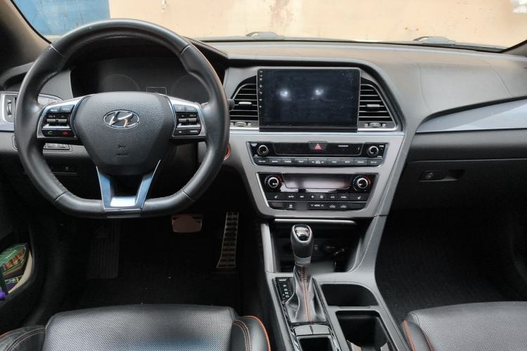 Used Hyundai Sonata 2015 1.6T GLS Smart Model Center Console