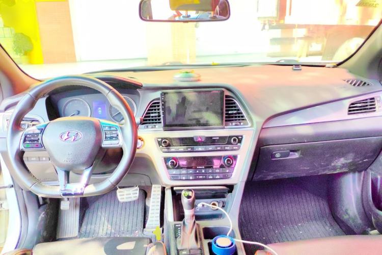 Used Hyundai Sonata 2015 1.6T GLS Smart Model Center Console