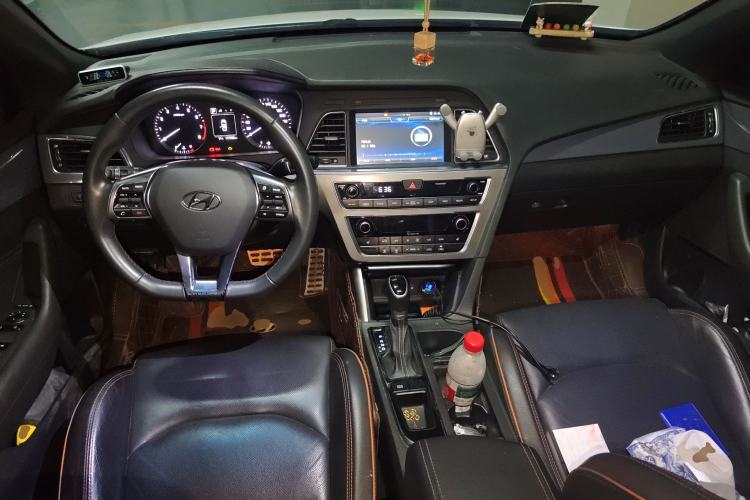 Used Hyundai Sonata 2015 1.6T GLS Smart Model Center Console