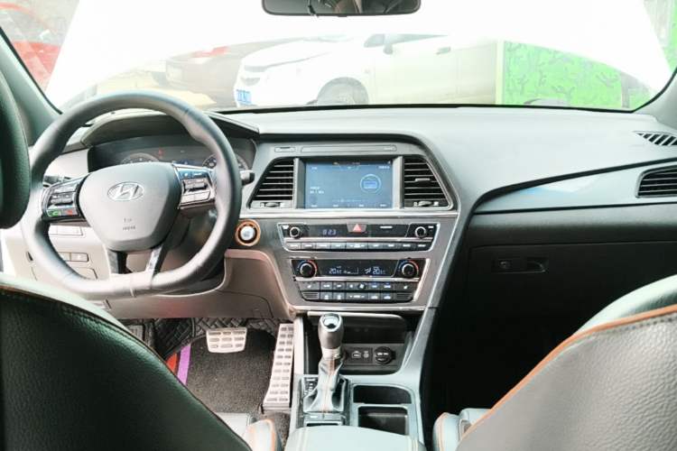 Used Hyundai Sonata 2015 1.6T GLS Smart Model Center Console