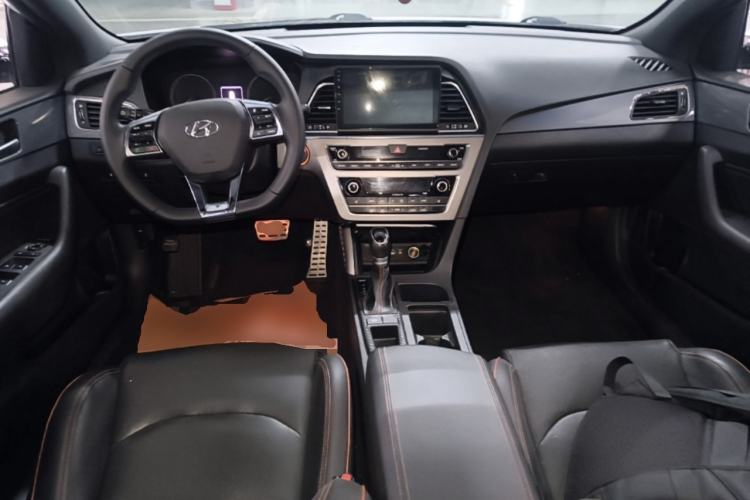 Used Hyundai Sonata 2015 1.6T GLS Smart Model Center Console