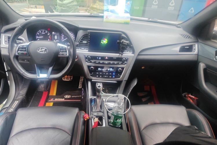 Used Hyundai Sonata 2015 1.6T GLS Smart Model Center Console