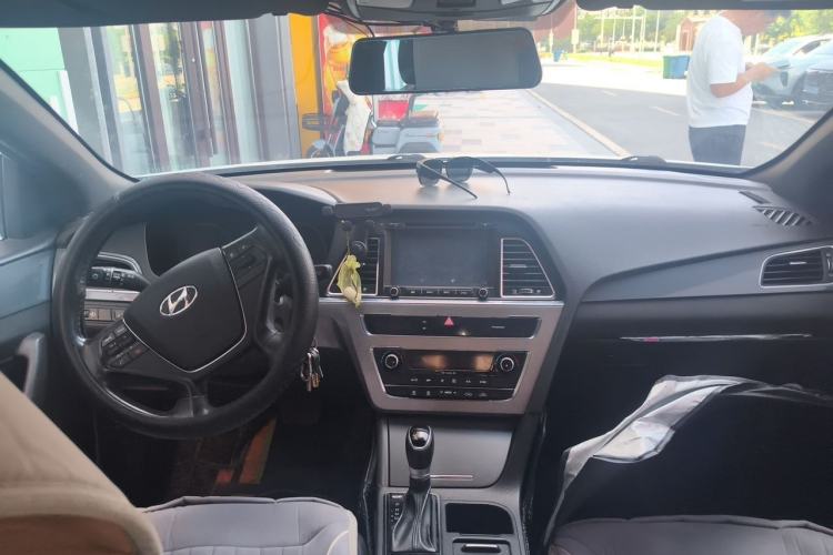 Used Hyundai Sonata 2015 1.6T GS Fashion Edition Center Console