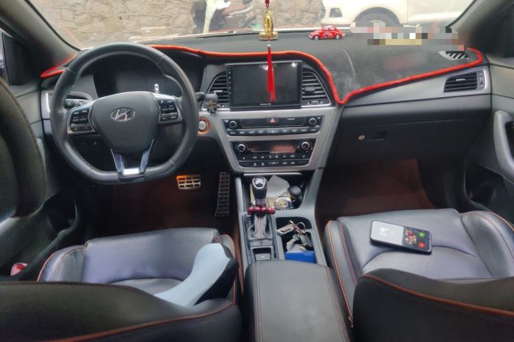 Used Hyundai Sonata 2015 1.6T GLX Advanced Model Center Console