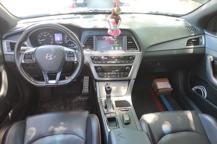 Used Hyundai Sonata 2015 1.6T GLS Smart Model Center Console