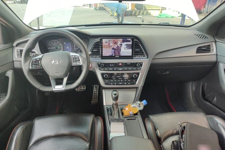 Used Hyundai Sonata 2015 1.6T GLS Smart Model Center Console