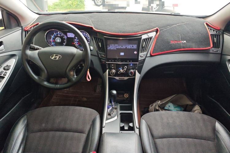 Used Hyundai Sonata 2015 Classic 2.0L Automatic Leading Edition Center Console