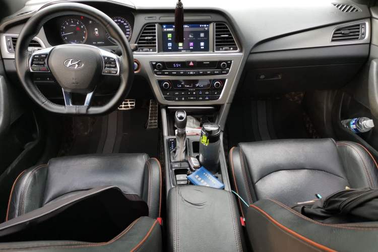 Used Hyundai Sonata 2015 1.6T GLX Advanced Model Center Console