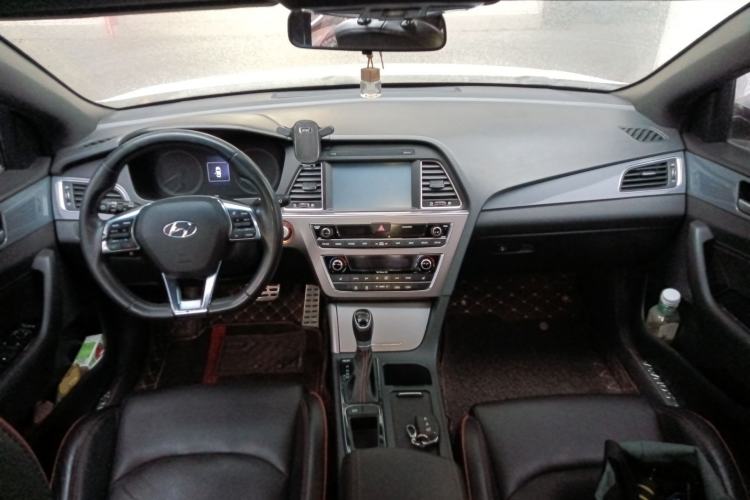 Used Hyundai Sonata 2015 1.6T GLS Smart Model Center Console