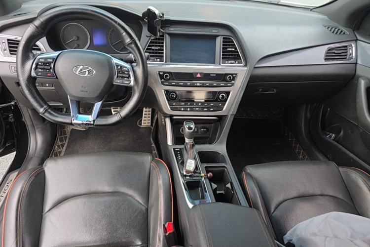 Used Hyundai Sonata 2015 1.6T GLS Smart Model Center Console