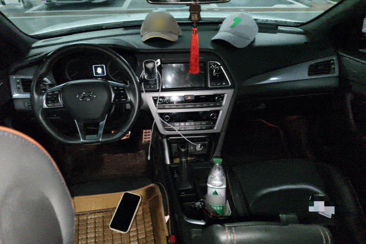 Used Hyundai Sonata 2015 1.6T GLS Smart Model Center Console