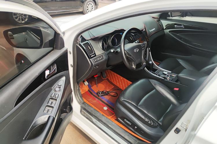 Used Hyundai Sonata 2015 Classic 2.4L Automatic Leading Edition China IV Standard Driver Seat