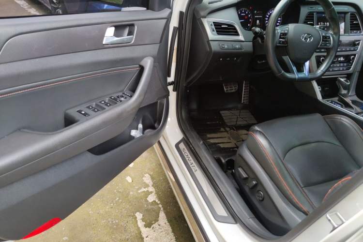 Used Hyundai Sonata 2015 1.6T GLX Advanced Model Driver Seat