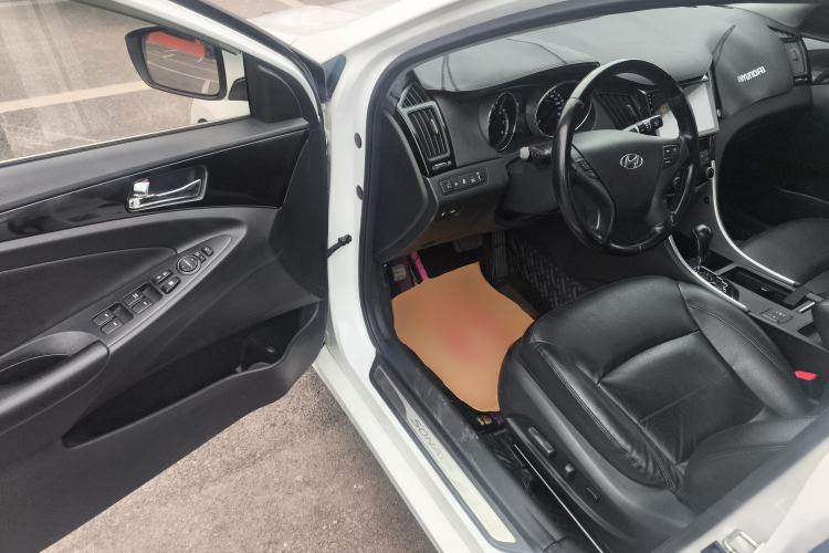 Used Hyundai Sonata 2015 Classic 2.4L Automatic Leading Edition China IV Standard Driver Seat
