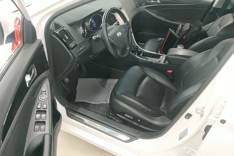 Used Hyundai Sonata 2015 Classic 2.4L Automatic Leading Edition China IV Standard Driver Seat